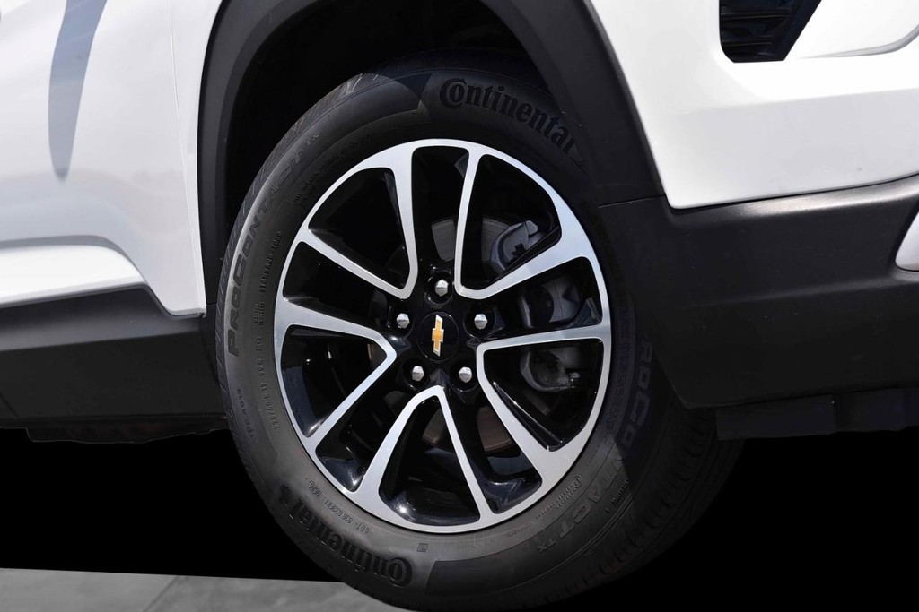 Chevrolet TrailBlazer Vehicle Full-screen Gallery Image 3