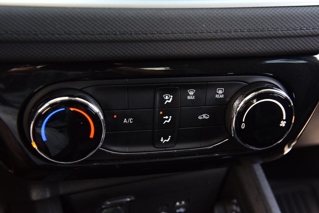 Chevrolet TrailBlazer Vehicle Full-screen Gallery Image 12