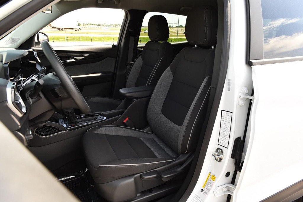 Chevrolet TrailBlazer Vehicle Full-screen Gallery Image 17