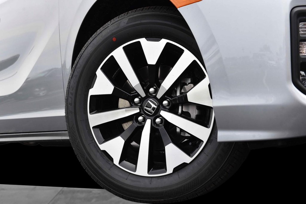 Honda Odyssey Vehicle Full-screen Gallery Image 3