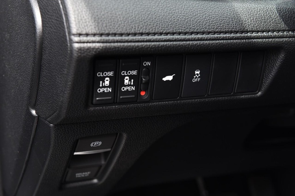 Honda Odyssey Vehicle Full-screen Gallery Image 11