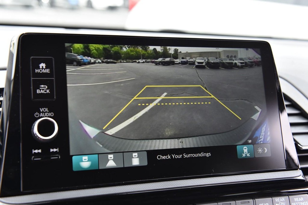 Honda Odyssey Vehicle Full-screen Gallery Image 13
