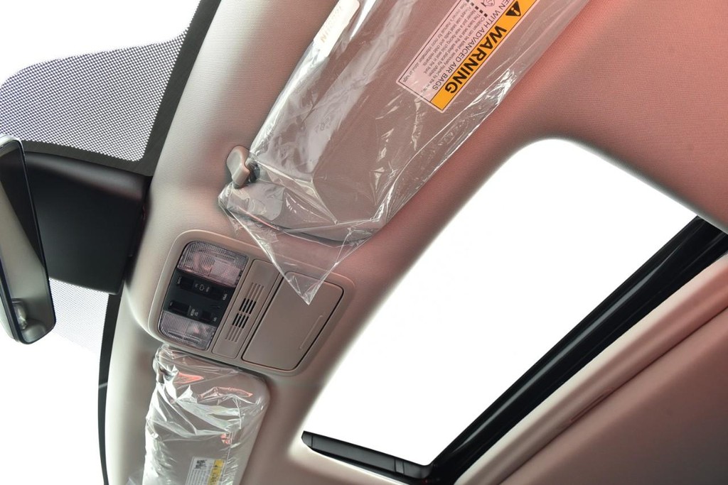 Honda Odyssey Vehicle Full-screen Gallery Image 23