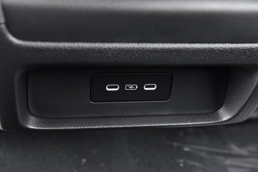 Honda Odyssey Vehicle Full-screen Gallery Image 26