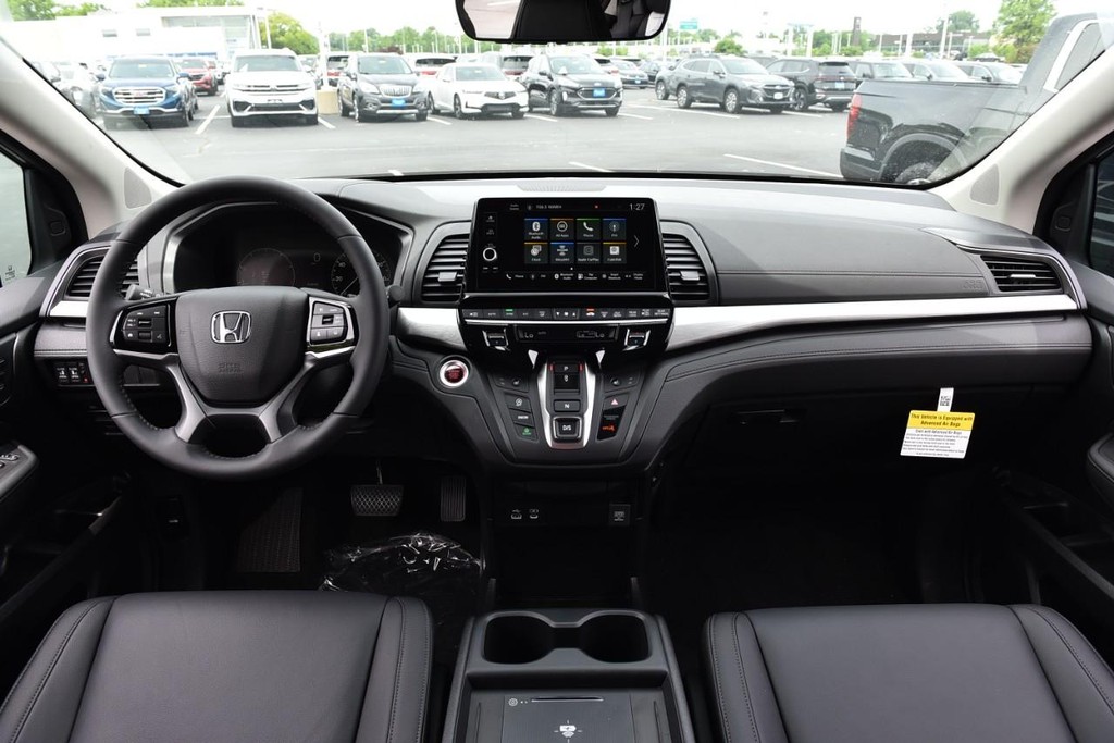 Honda Odyssey Vehicle Full-screen Gallery Image 7