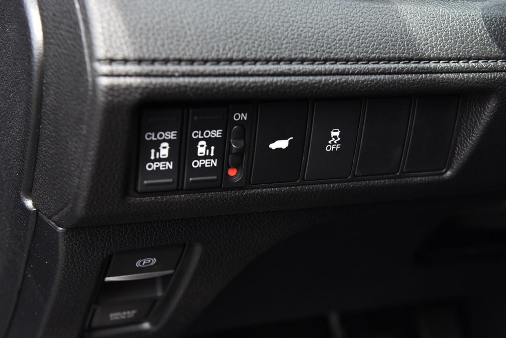 Honda Odyssey Vehicle Full-screen Gallery Image 11