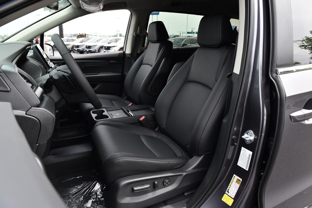 Honda Odyssey Vehicle Full-screen Gallery Image 21