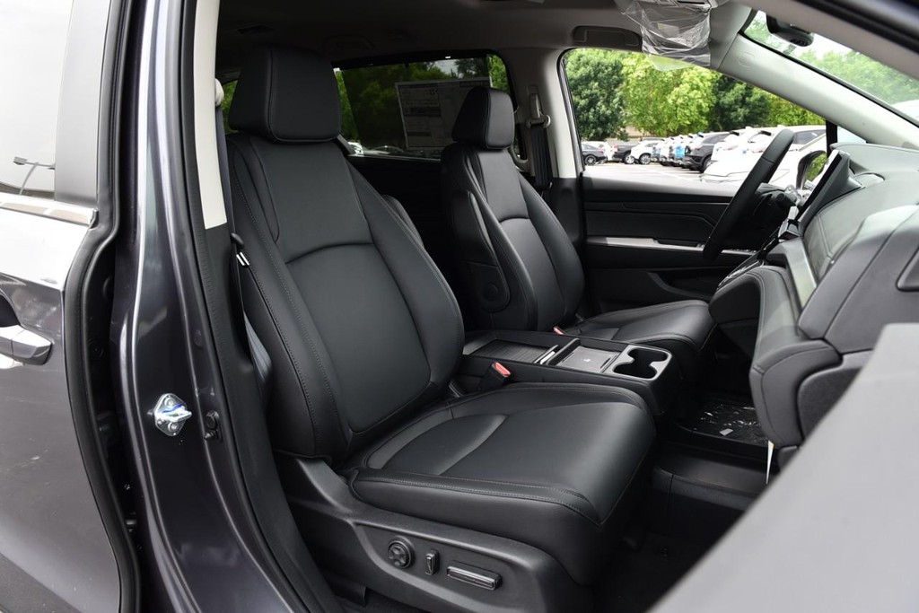 Honda Odyssey Vehicle Full-screen Gallery Image 22