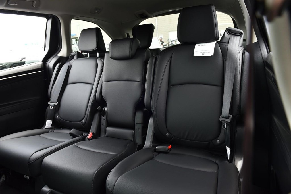 Honda Odyssey Vehicle Full-screen Gallery Image 24