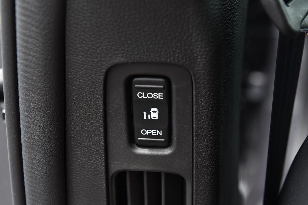 Honda Odyssey Vehicle Full-screen Gallery Image 27