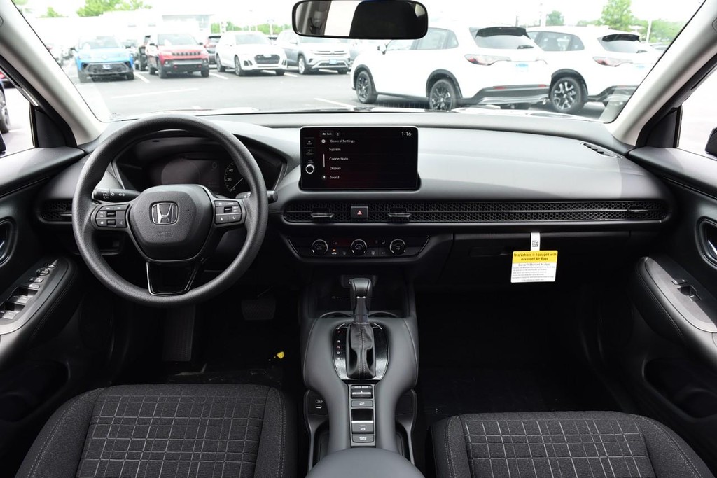Honda HR-V Vehicle Full-screen Gallery Image 7