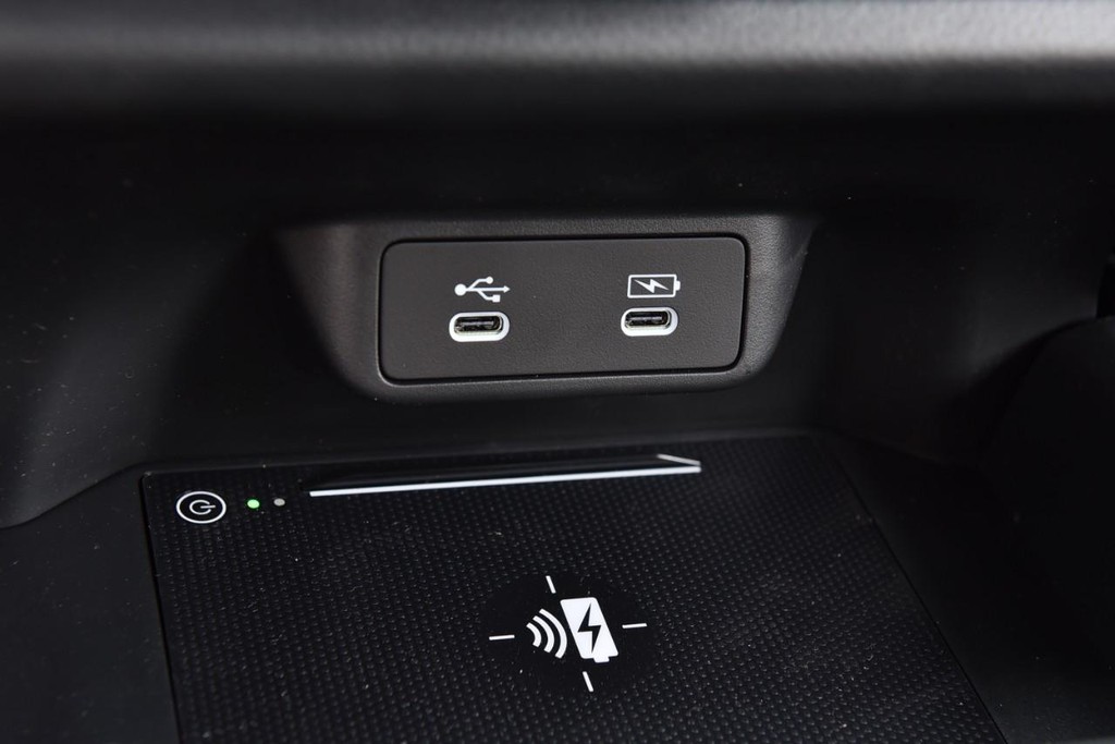 Honda HR-V Vehicle Full-screen Gallery Image 15