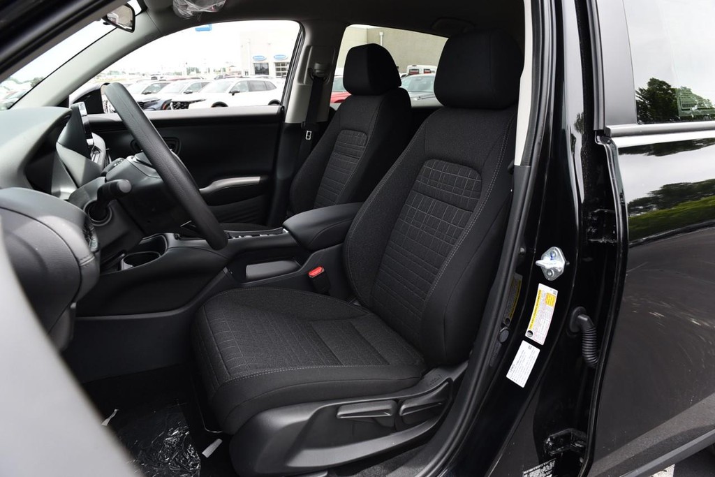 Honda HR-V Vehicle Full-screen Gallery Image 20