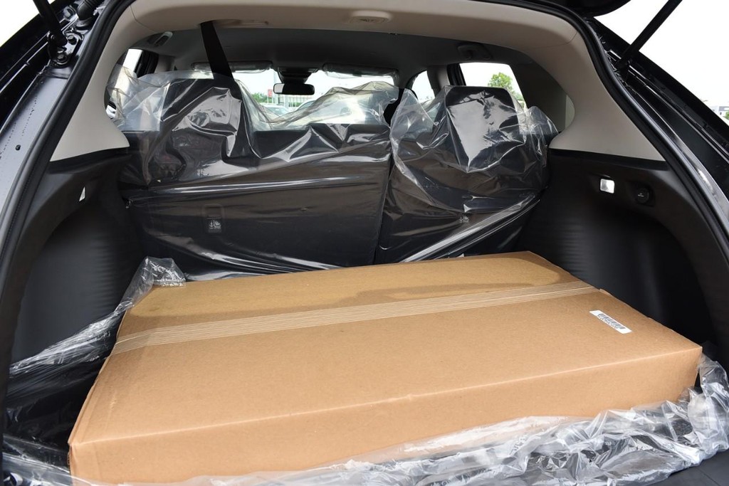 Honda HR-V Vehicle Full-screen Gallery Image 23