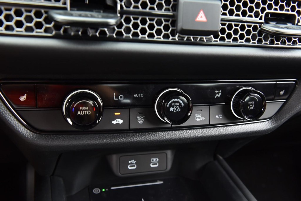 Honda HR-V Vehicle Full-screen Gallery Image 15
