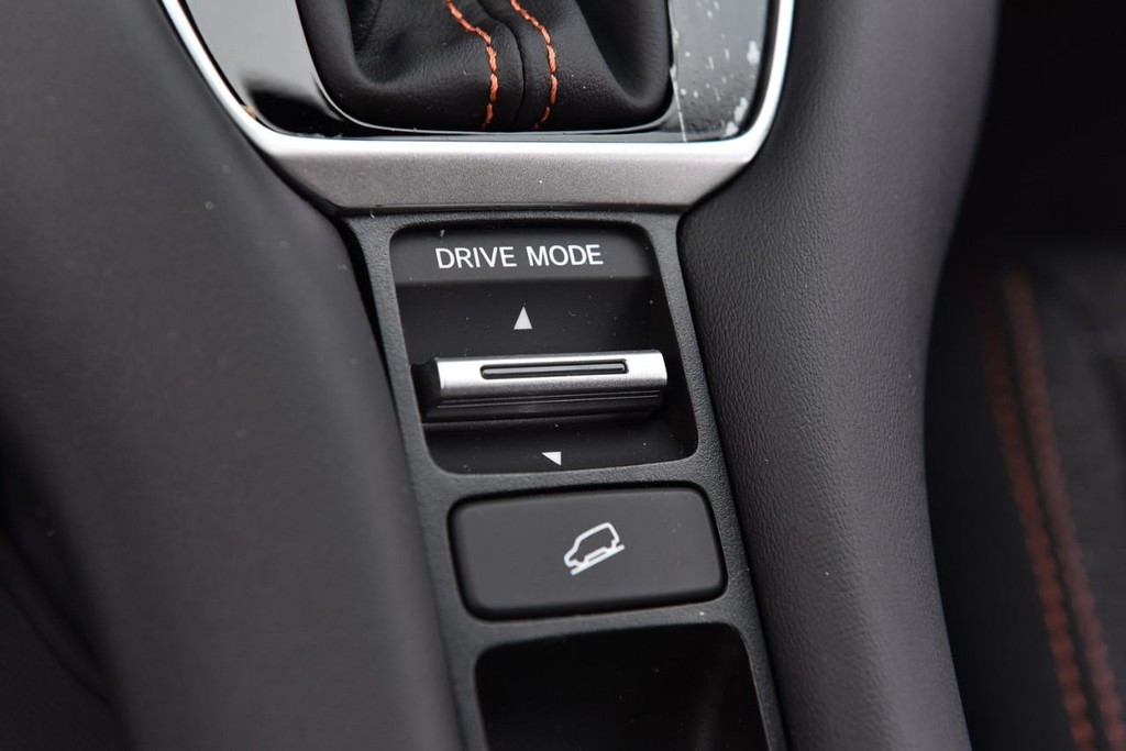 Honda HR-V Vehicle Full-screen Gallery Image 17