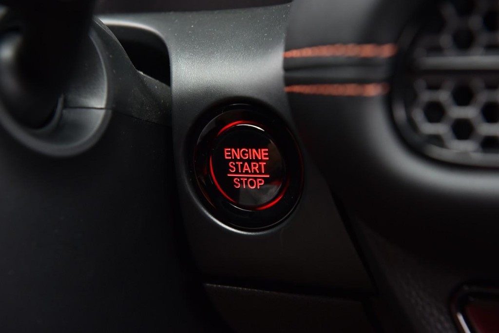 Honda HR-V Vehicle Full-screen Gallery Image 19