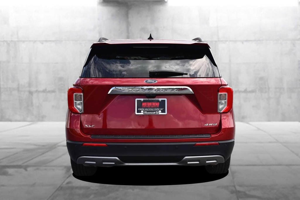 Ford Explorer Vehicle Image 06