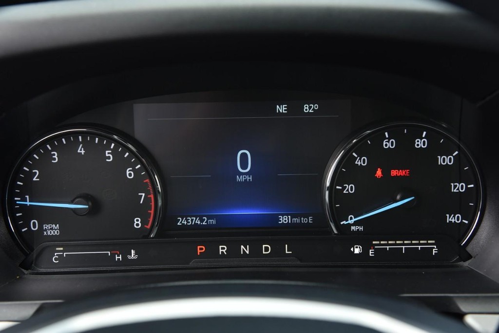 Ford Explorer Vehicle Image 11