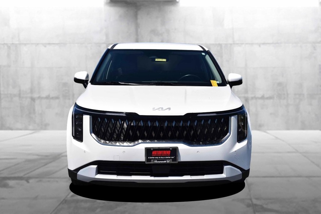 Kia Carnival Vehicle Full-screen Gallery Image 4