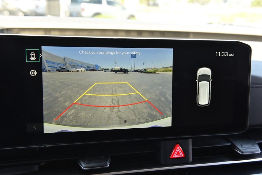 Kia Carnival Vehicle Image 12