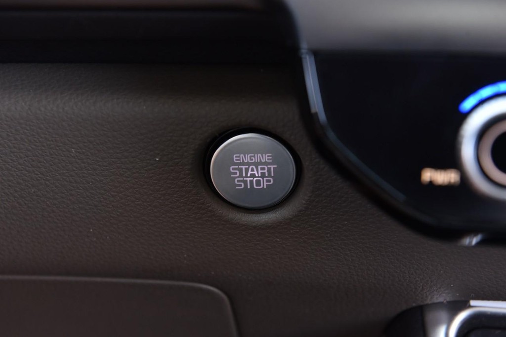 Kia Carnival Vehicle Image 16