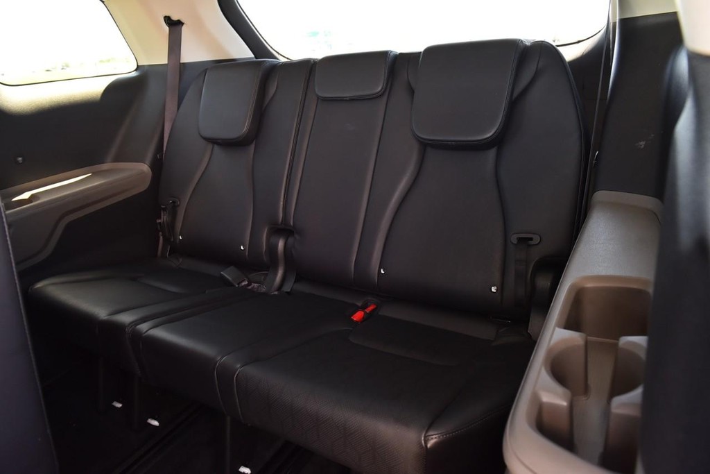 Kia Carnival Vehicle Image 25