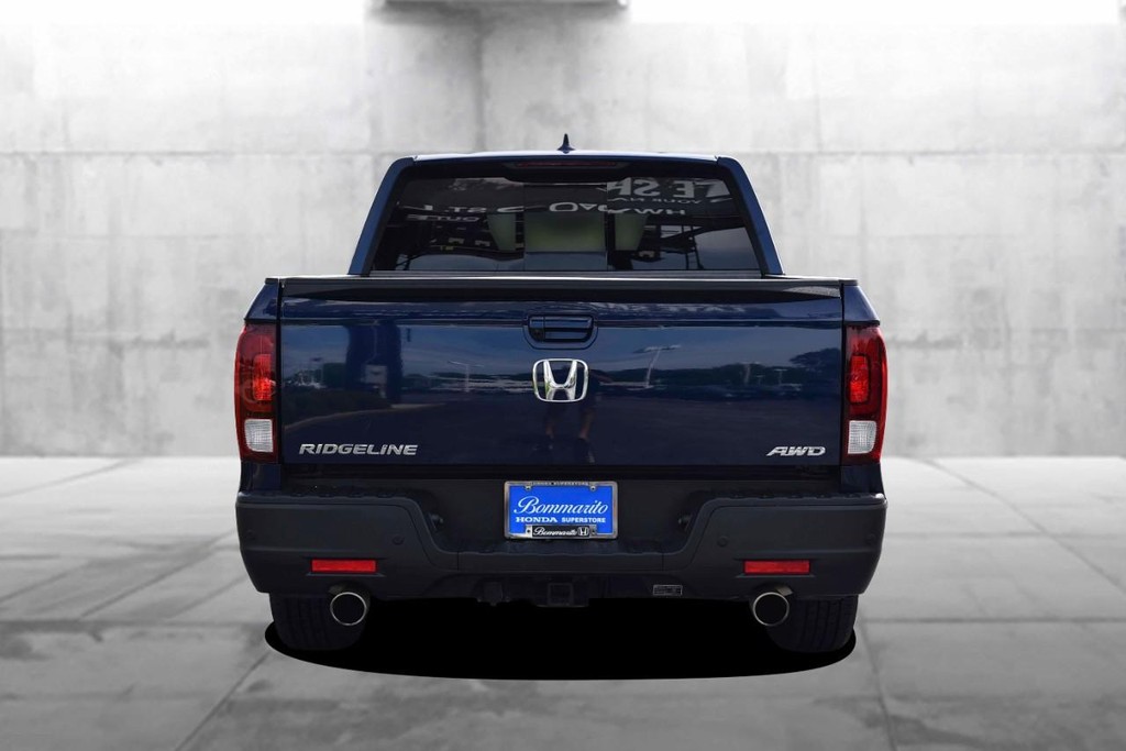 Honda Ridgeline Vehicle Full-screen Gallery Image 6