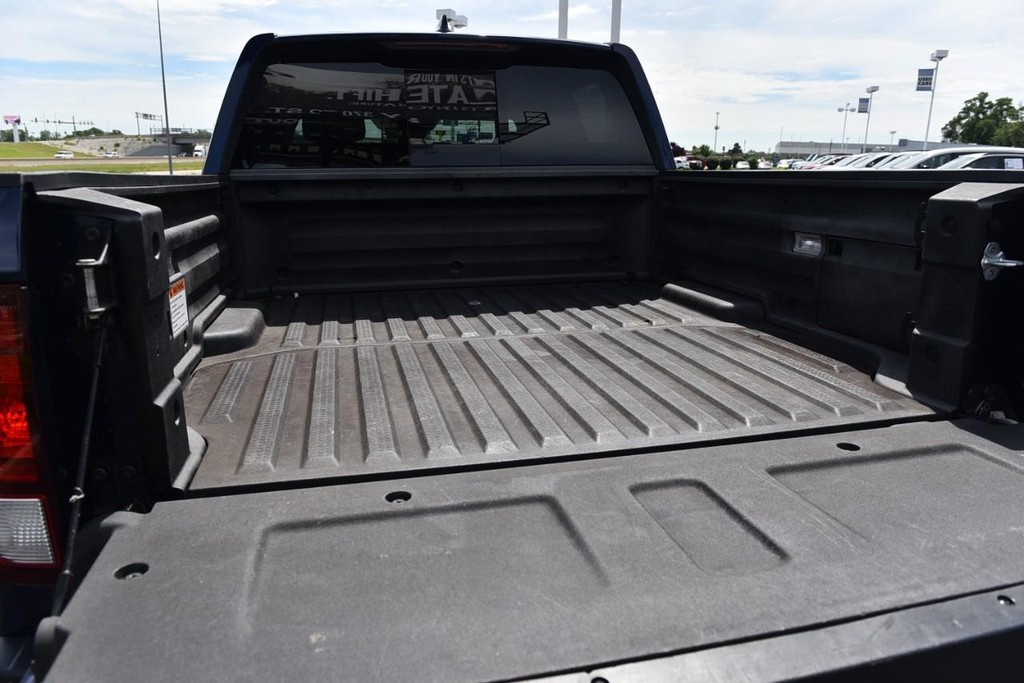 Honda Ridgeline Vehicle Full-screen Gallery Image 7