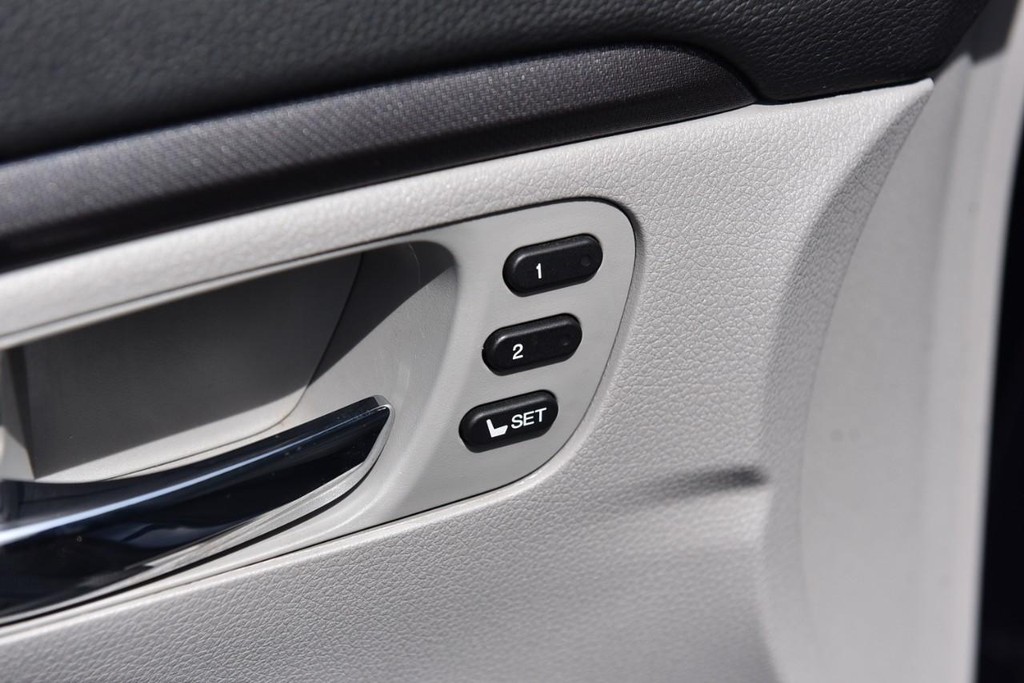 Honda Ridgeline Vehicle Full-screen Gallery Image 11