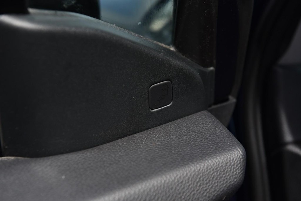 Honda Ridgeline Vehicle Full-screen Gallery Image 12