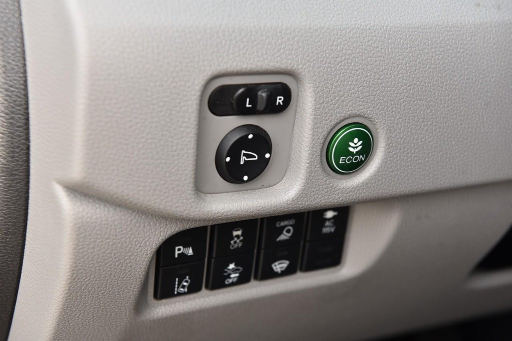 Honda Ridgeline Vehicle Full-screen Gallery Image 13