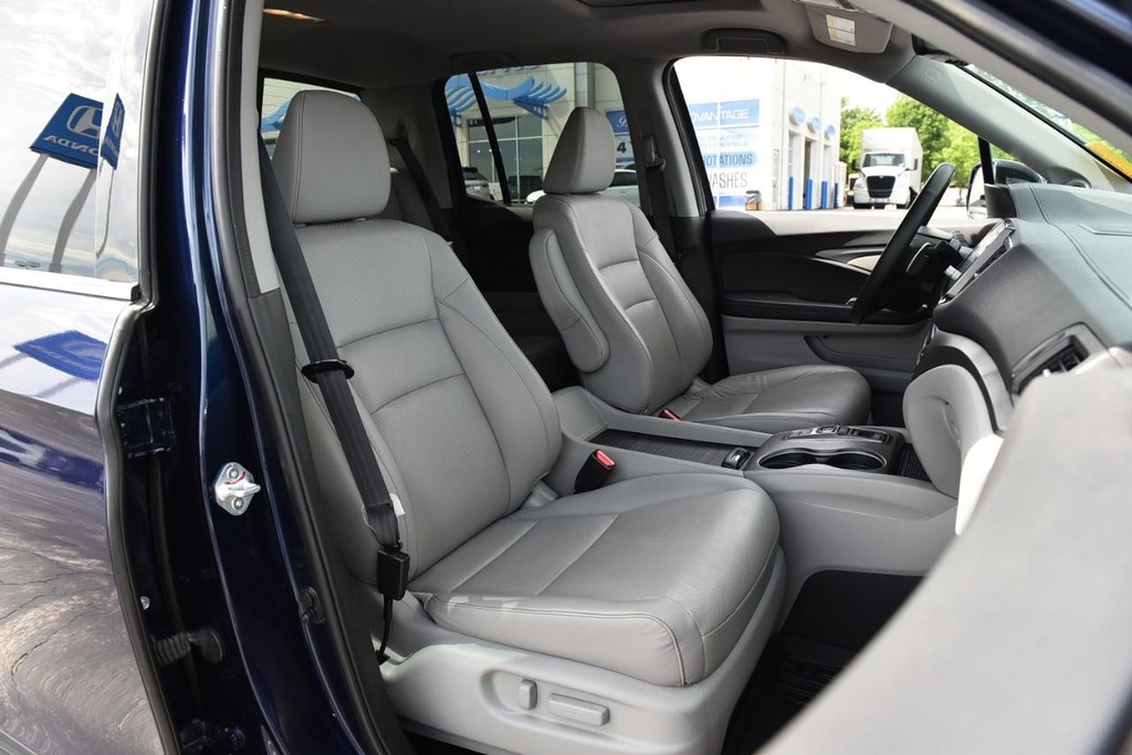 Honda Ridgeline Vehicle Full-screen Gallery Image 26