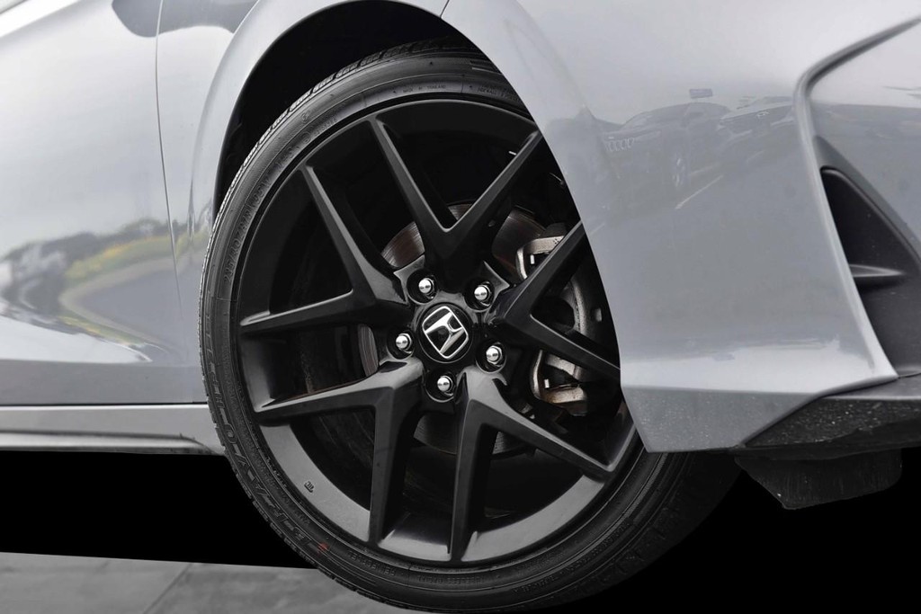 Honda Civic Hatchback Vehicle Image 03