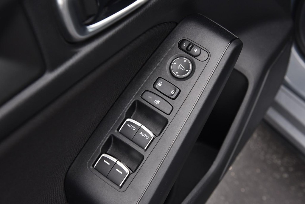 Honda Civic Hatchback Vehicle Image 08