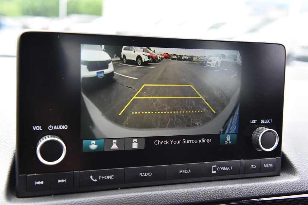 Honda Civic Hatchback Vehicle Image 12