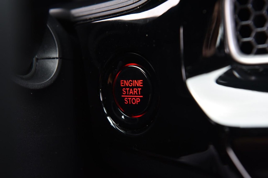 Honda Civic Hatchback Vehicle Image 18