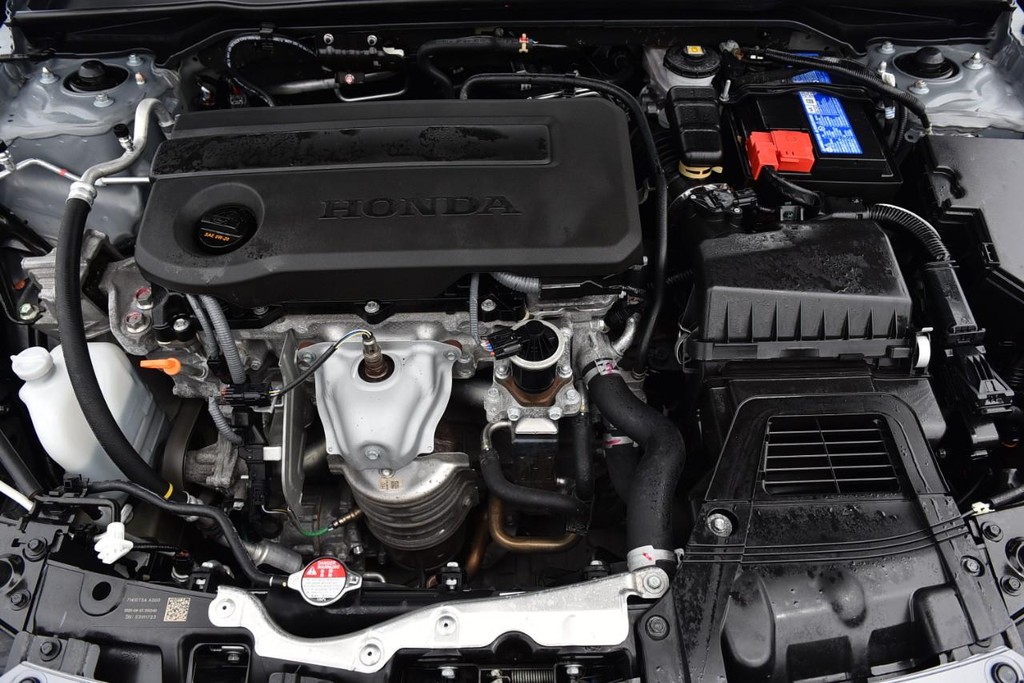 Honda Civic Hatchback Vehicle Image 24
