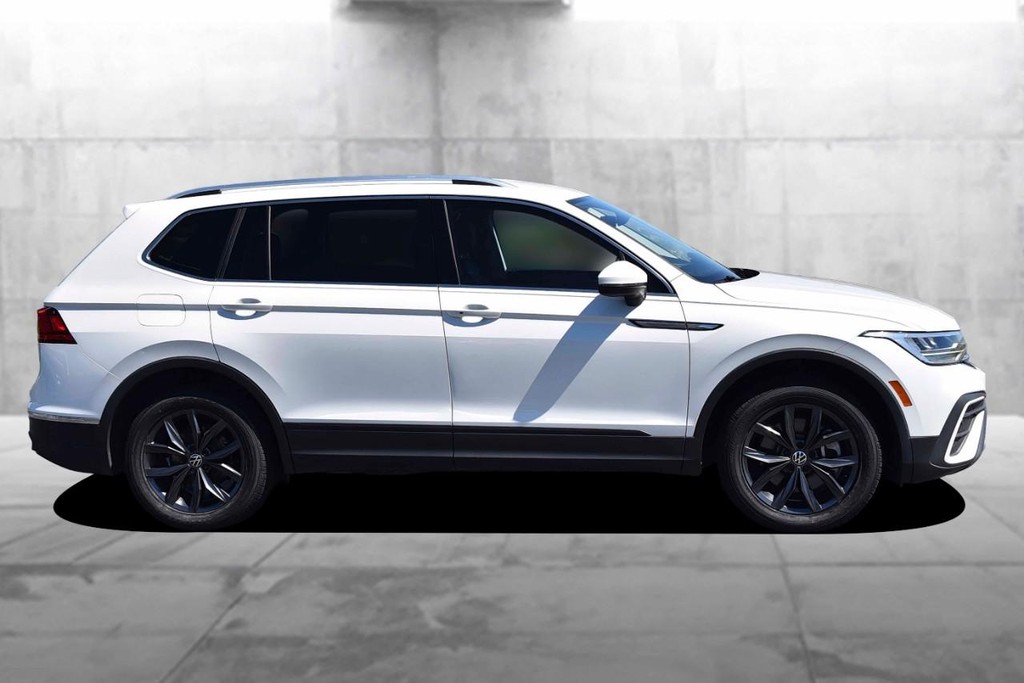Volkswagen Tiguan Vehicle Image 05