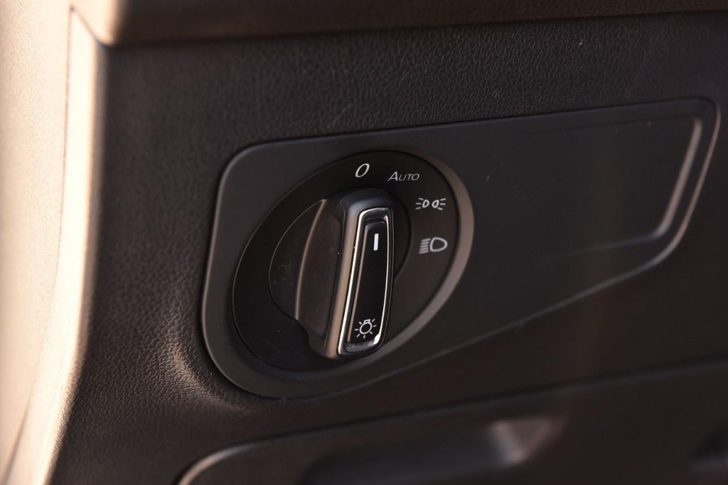 Volkswagen Tiguan Vehicle Image 10