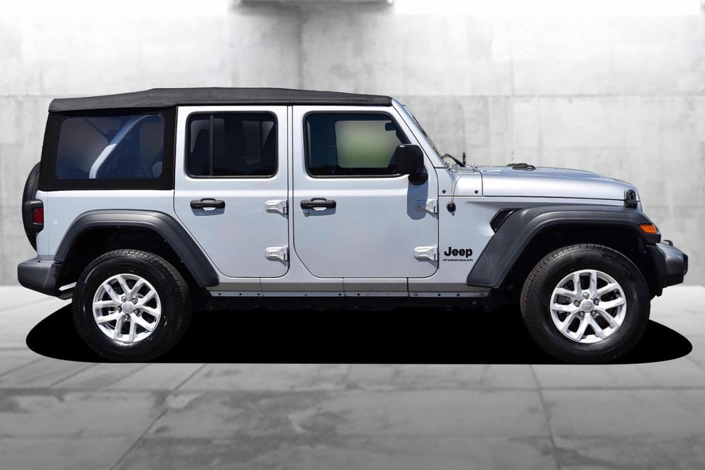 Jeep Wrangler Vehicle Image 05