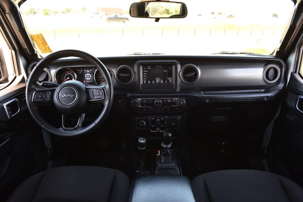 Jeep Wrangler Vehicle Image 07