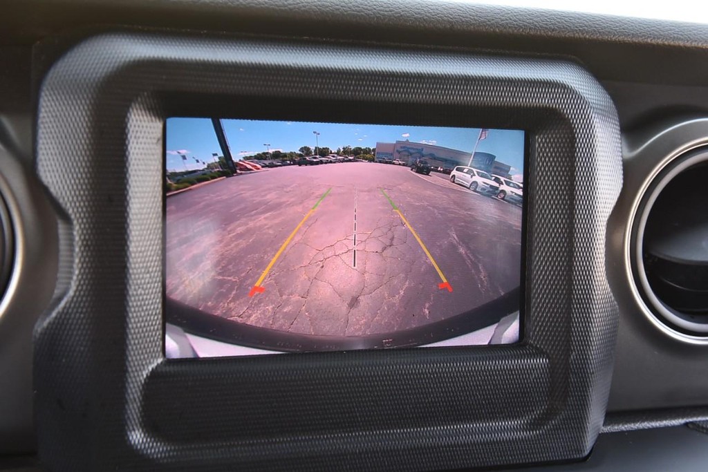 Jeep Wrangler Vehicle Image 12
