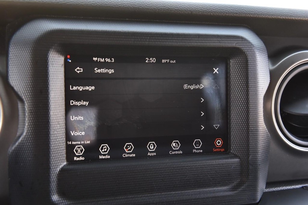 Jeep Wrangler Vehicle Image 13