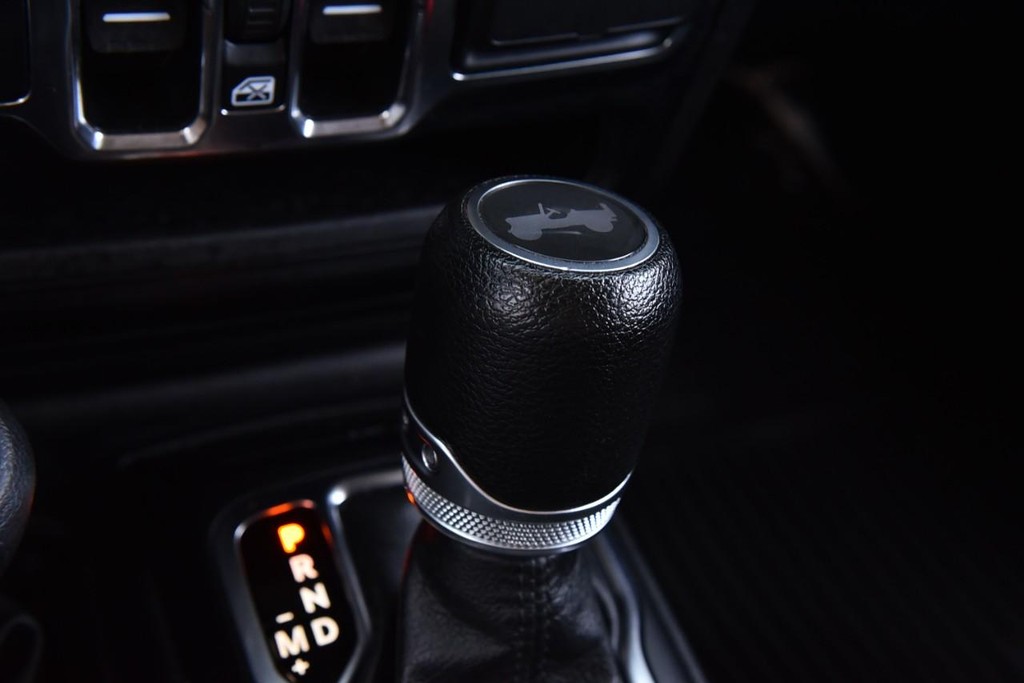 Jeep Wrangler Vehicle Image 17