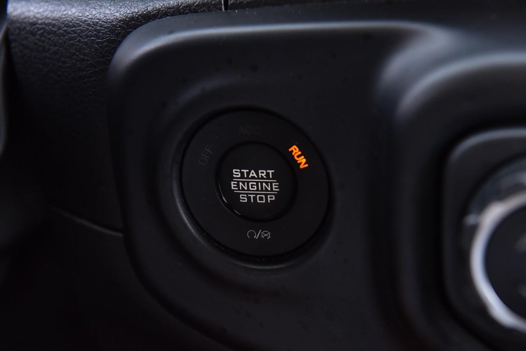 Jeep Wrangler Vehicle Image 18