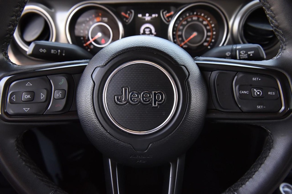 Jeep Wrangler Vehicle Image 19