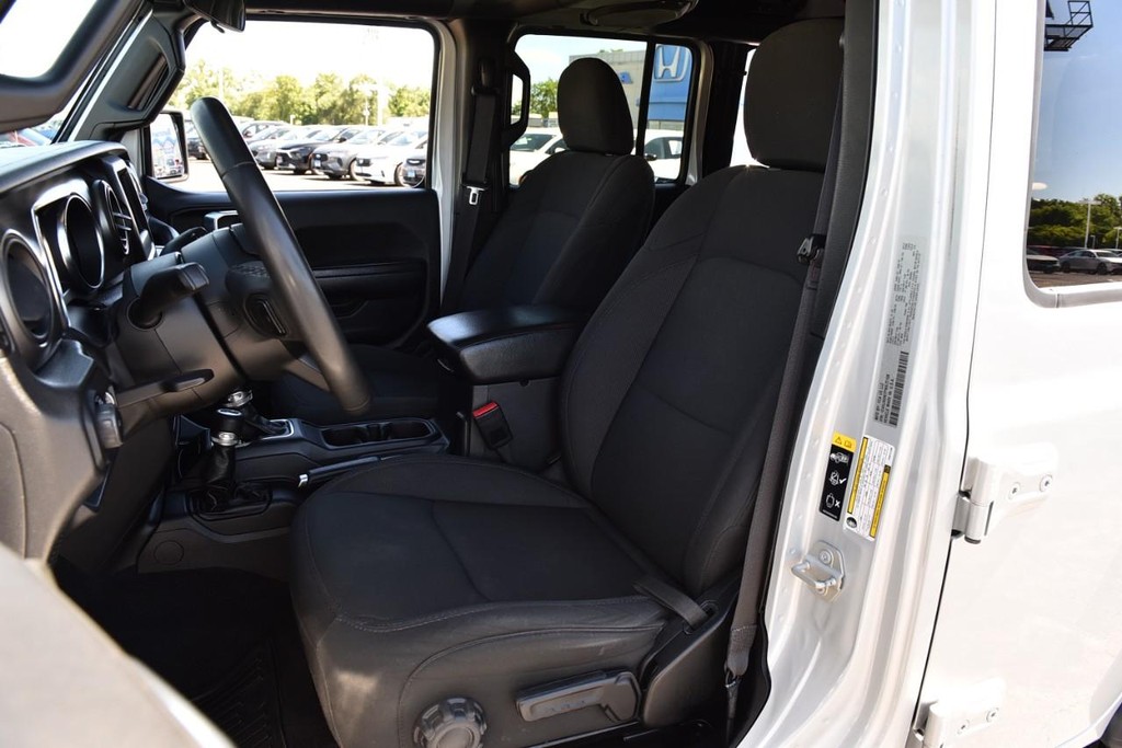 Jeep Wrangler Vehicle Image 20