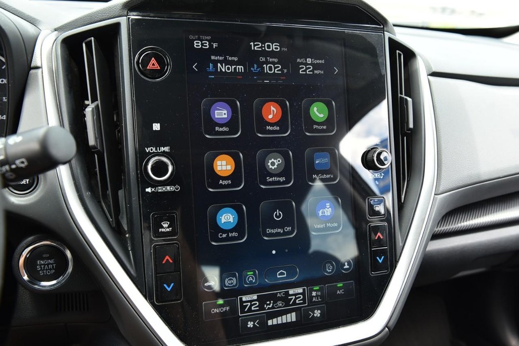 Subaru Crosstrek Vehicle Full-screen Gallery Image 13