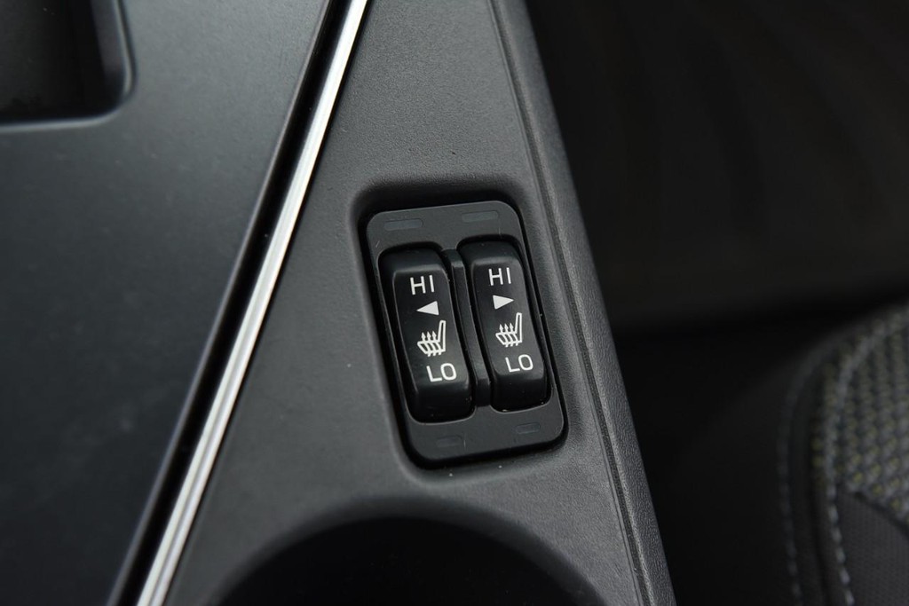 Subaru Crosstrek Vehicle Full-screen Gallery Image 16